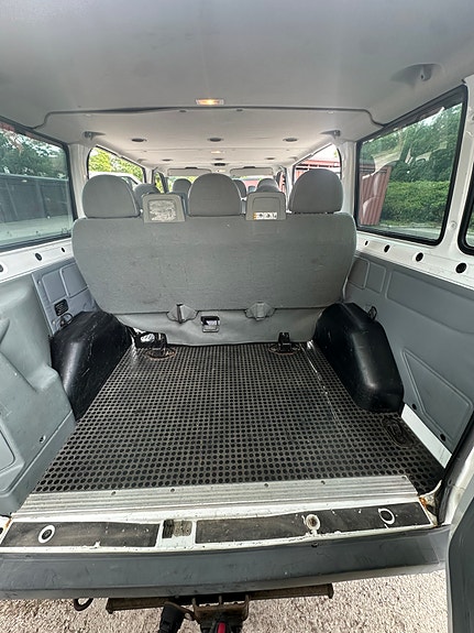 Ford Transit 9 of 10