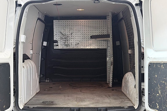 Volkswagen Caddy Maxi 13 of 30