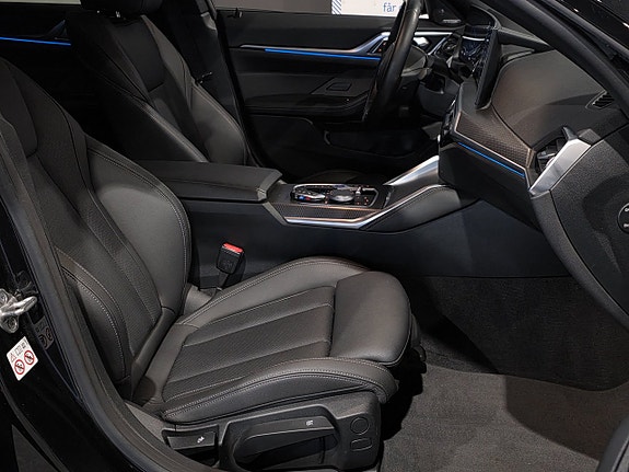 BMW i4 16 of 30
