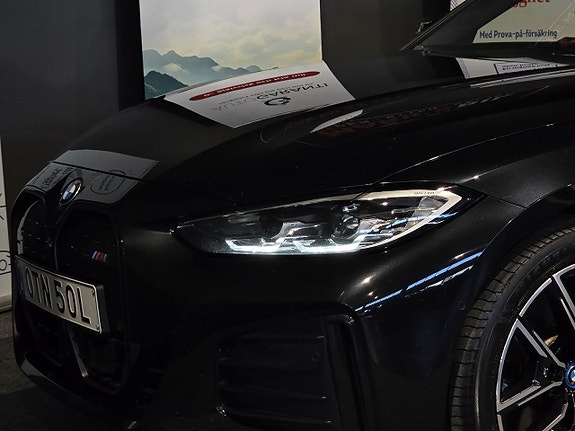 BMW i4 13 of 30