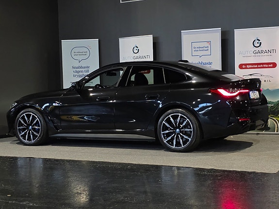 BMW i4 10 of 30