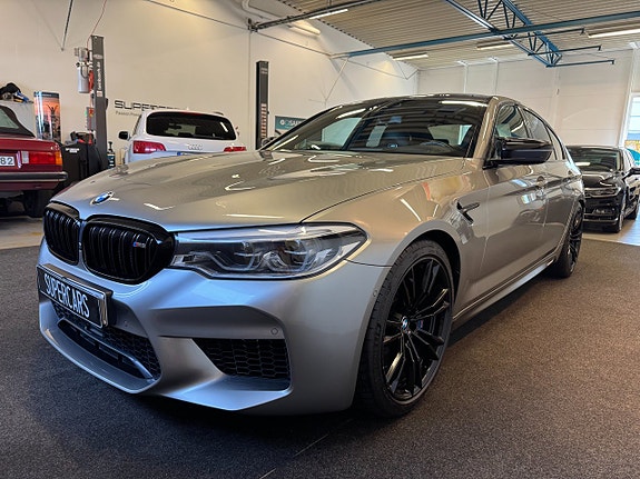 BMW M5 3 of 5