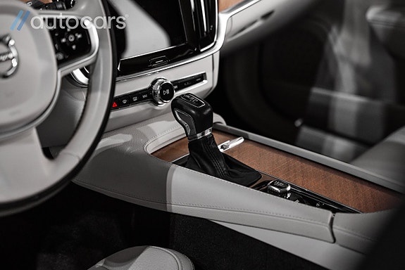 Volvo V90 27 of 30