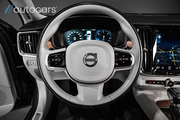 Volvo V90 16 of 30