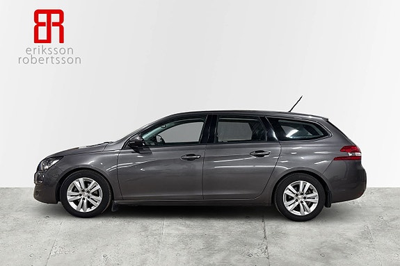 Peugeot 308 SW 2 of 5