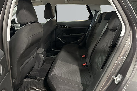 Peugeot 308 SW 6 of 6