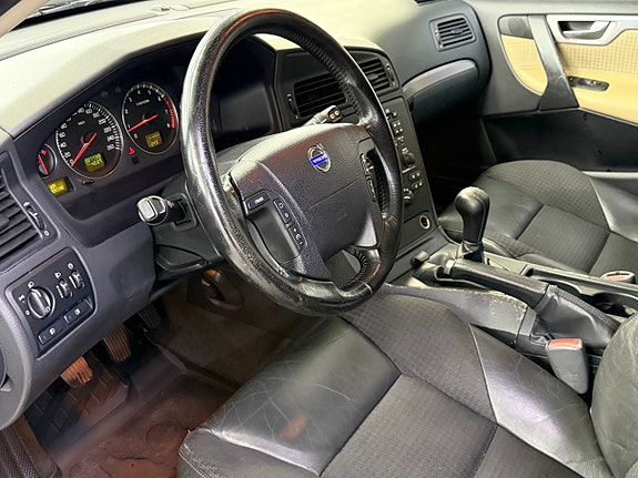 Volvo V70 13 of 22