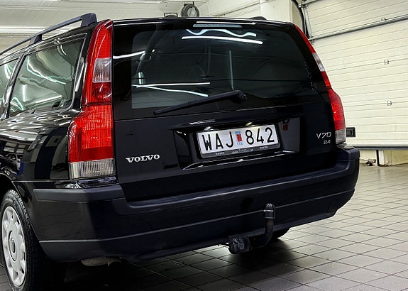 Volvo V70 6 of 22