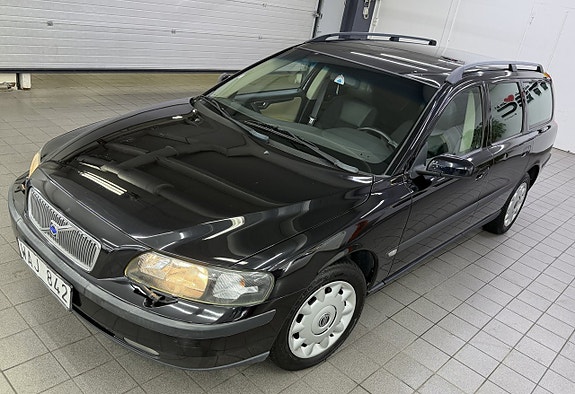 Volvo V70 4 of 22