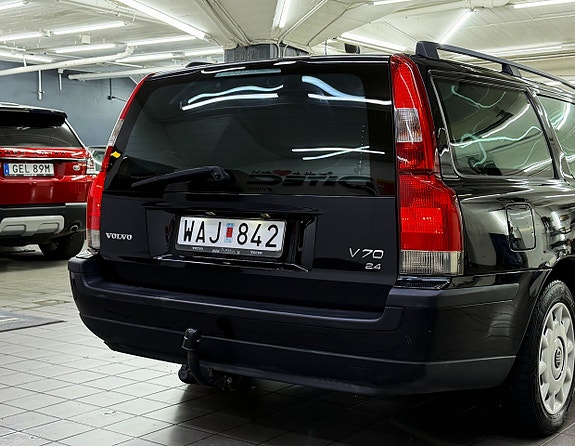 Volvo V70 9 of 22