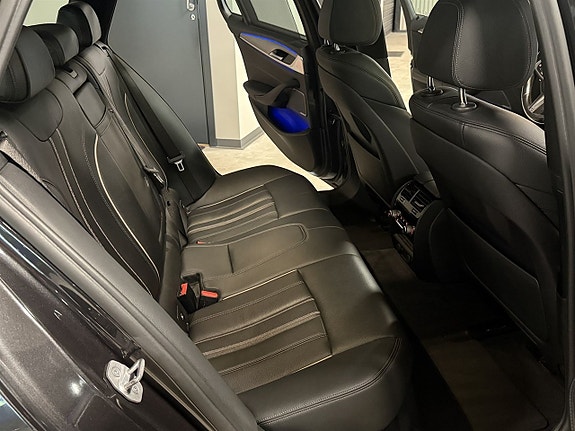 BMW 530i 7 of 13