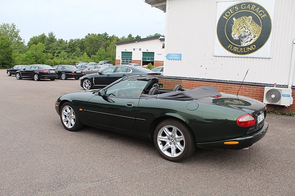 Jaguar XK 2 of 5