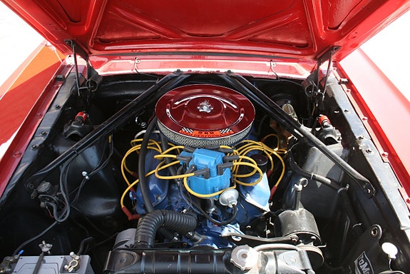 Ford Mustang 17 of 19