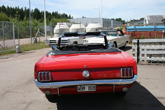 Ford Mustang 6 of 19