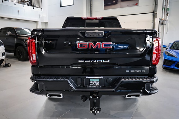 GMC Sierra 6 of 30