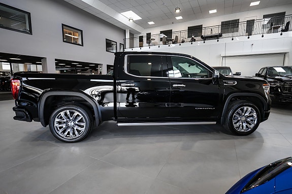 GMC Sierra 8 of 30