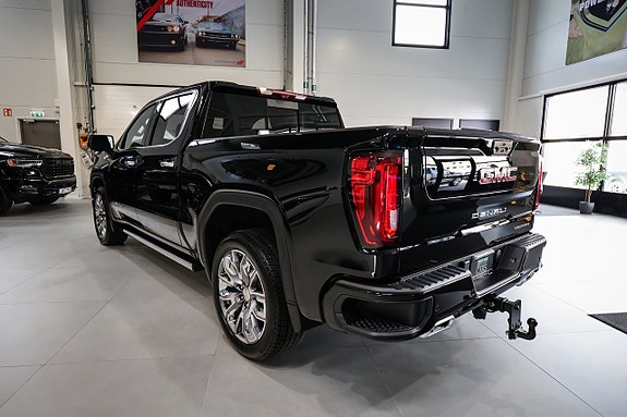 GMC Sierra 5 of 5