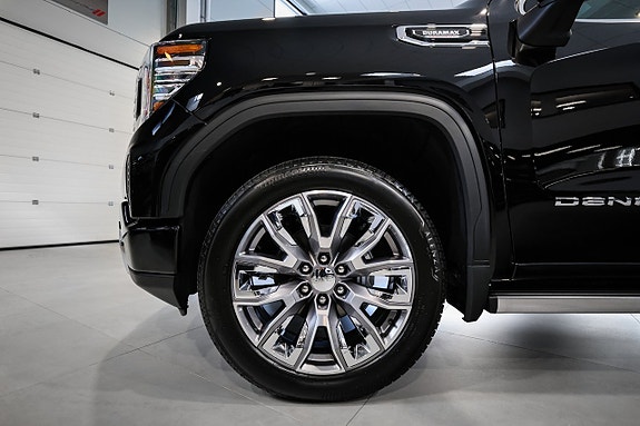 GMC Sierra 9 of 30