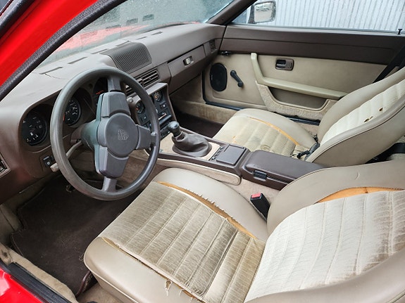 Porsche 924 6 of 7