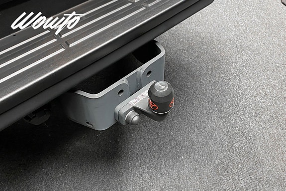 Toyota HiLux 24 of 25