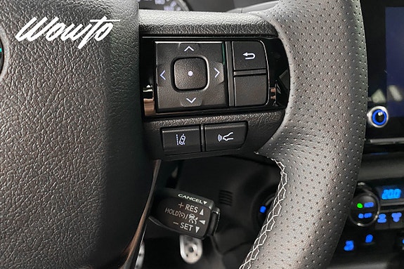 Toyota HiLux 19 of 25