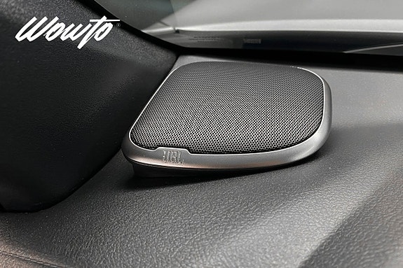 Toyota HiLux 9 of 25