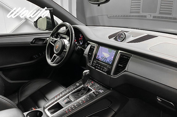 Porsche Macan GTS 14 of 22