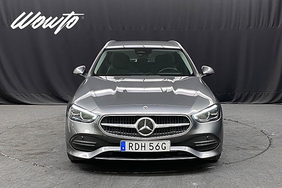 Mercedes-Benz C200 2 of 19
