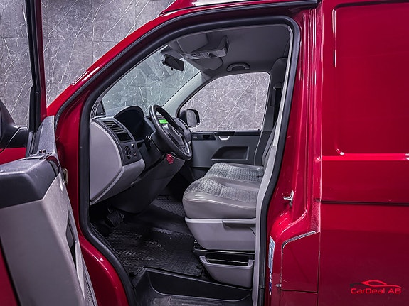 Volkswagen Transporter 10 of 25