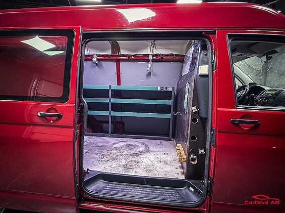 Volkswagen Transporter 15 of 25
