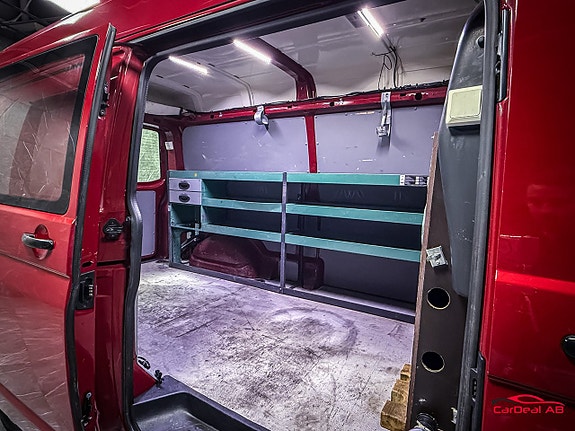 Volkswagen Transporter 16 of 25