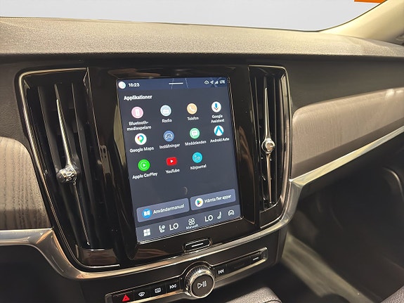 Volvo V90 Cross Country 18 of 22