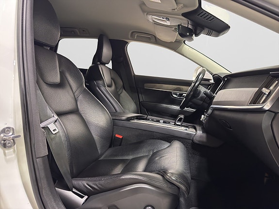 Volvo V90 Cross Country 9 of 22