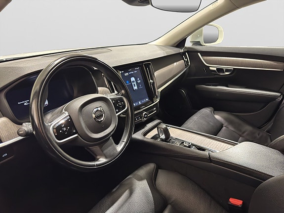 Volvo V90 Cross Country 15 of 22