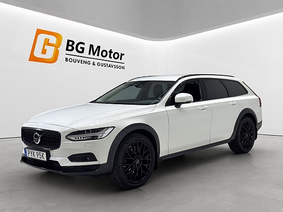 Volvo V90 Cross Country 8 of 22