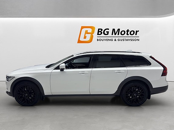 Volvo V90 Cross Country 7 of 22
