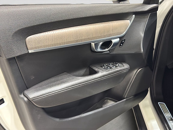 Volvo V90 Cross Country 14 of 22
