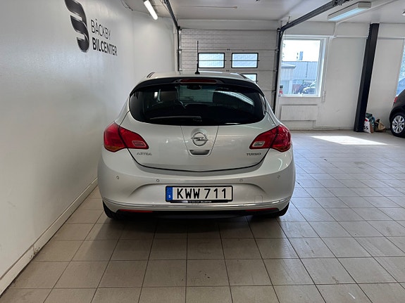 Opel Astra 4 of 5