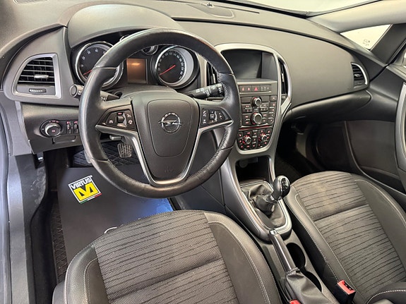 Opel Astra 9 of 17