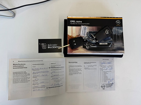 Opel Astra 15 of 17