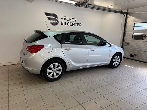 Opel Astra 5 of 5