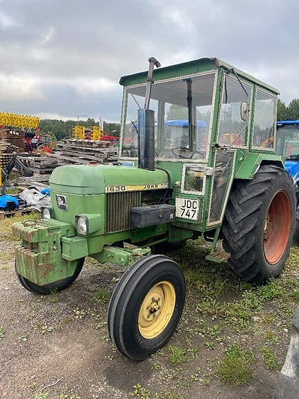 John Deere 1630 2 of 5