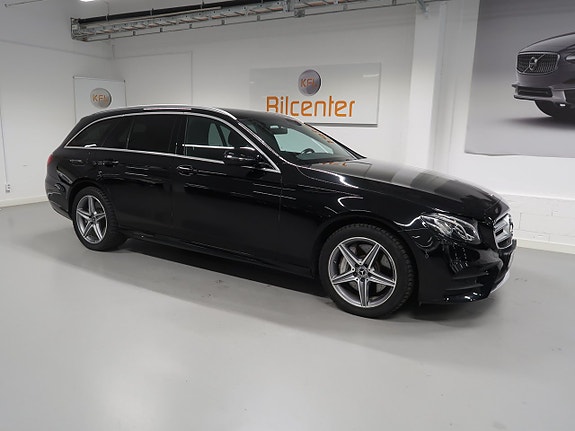 Mercedes-Benz E300 de 4 of 30