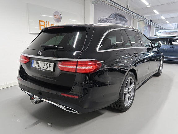 Mercedes-Benz E300 de 6 of 30