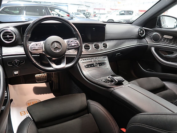 Mercedes-Benz E300 de 16 of 30