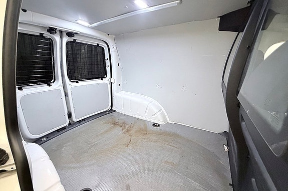 Volkswagen Caddy 25 of 25