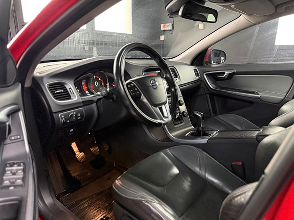 Volvo V60 5 of 13