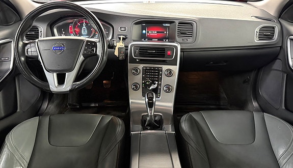 Volvo V60 10 of 13