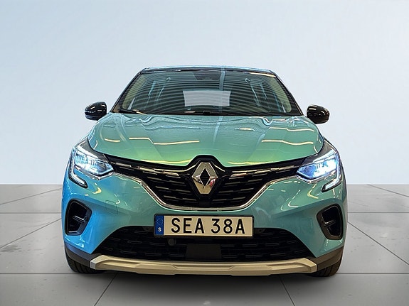 Renault Captur 2 of 19