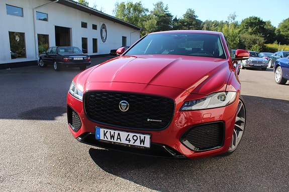 Jaguar XF 2 of 18